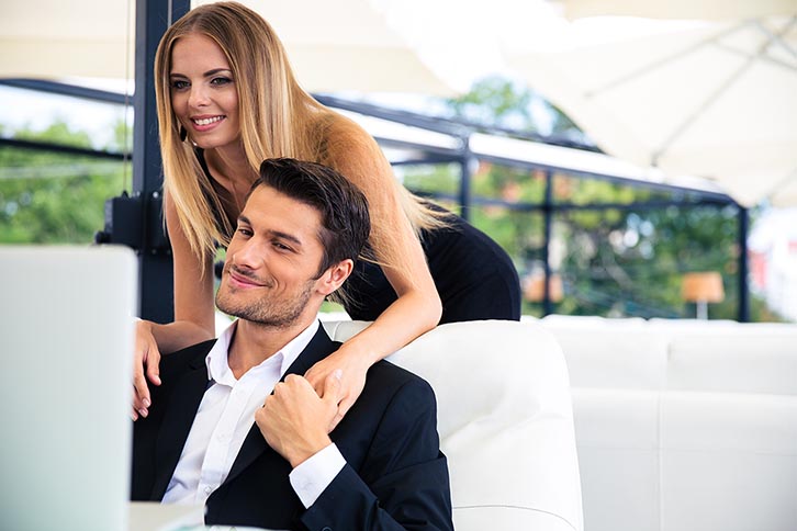 Balancing Acts: An In-Depth Guide to Navigating Workplace Romance with Colleagues